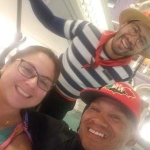 Meet your Posher, Adam